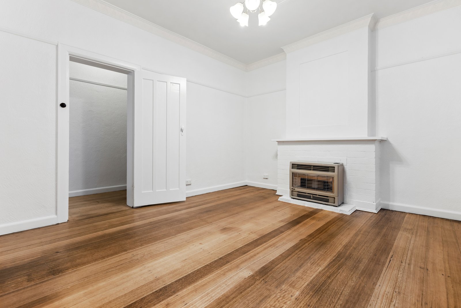 Gallery: 3/5 The Avenue