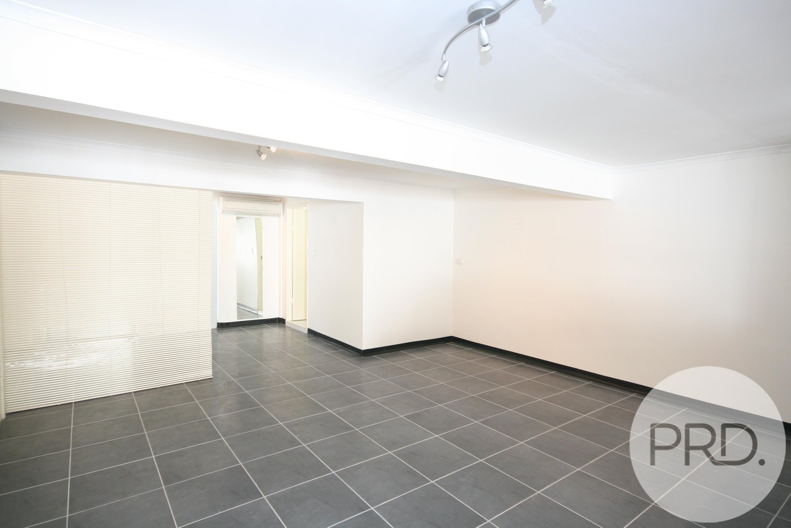 3/5 View Street WOOLOOWIN 3