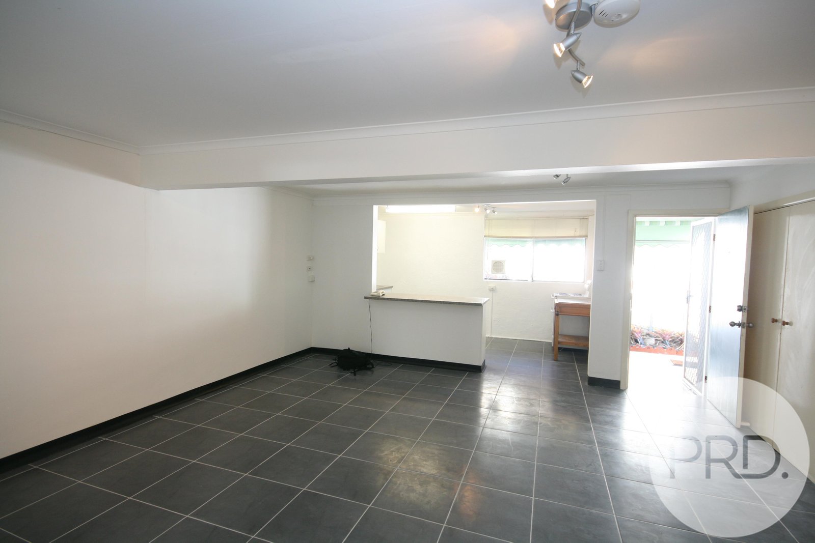 3/5 View Street WOOLOOWIN 5