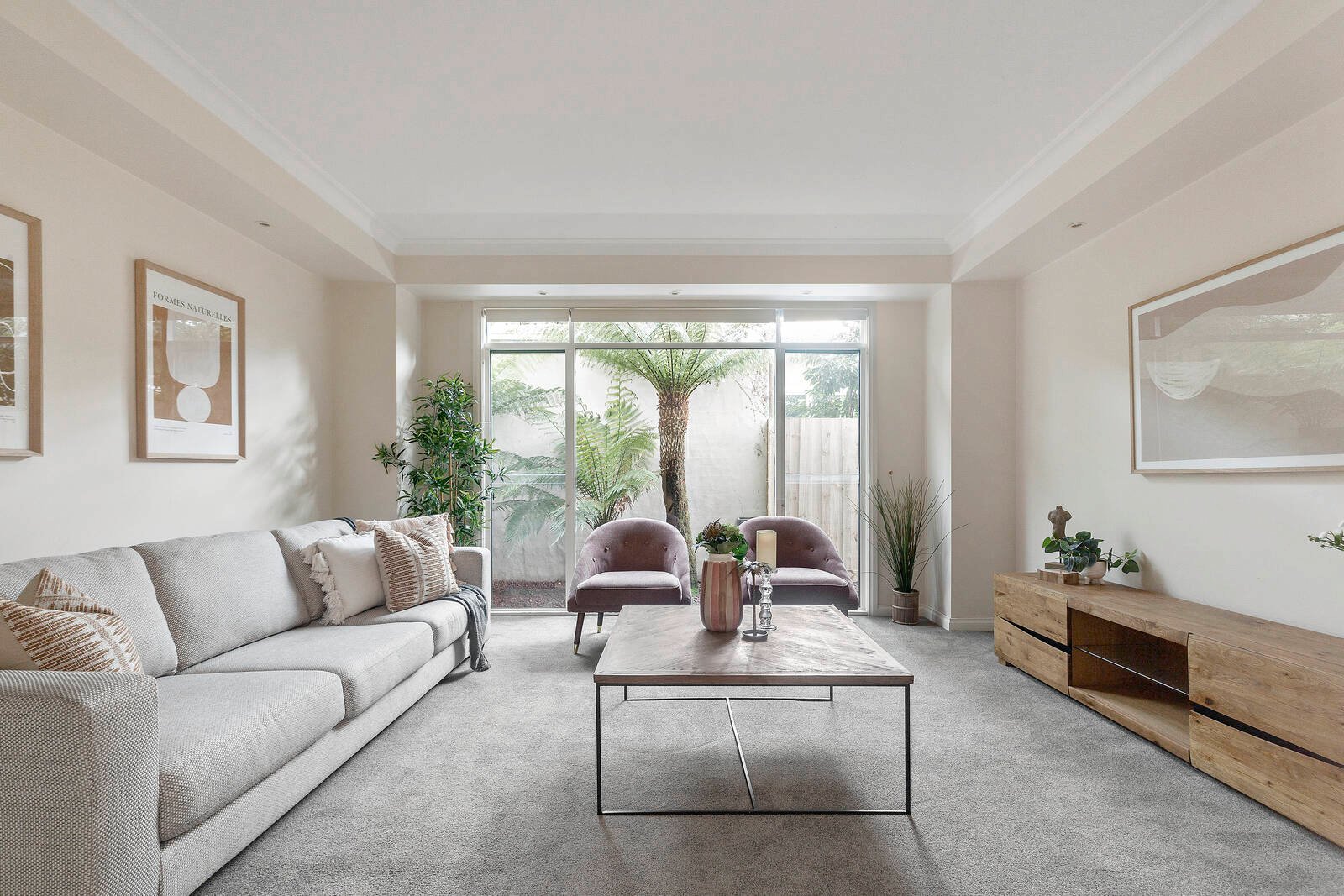 Real Estate and Property in 35 Wadham Parade, Mount Waverley, VIC