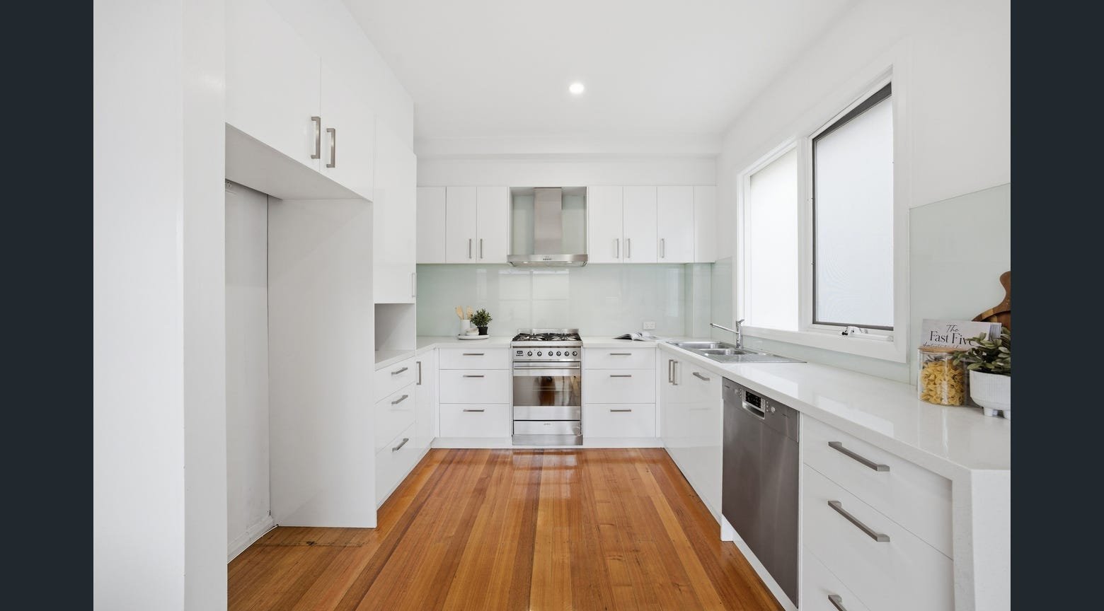 Gallery: 3/5 Walker Avenue