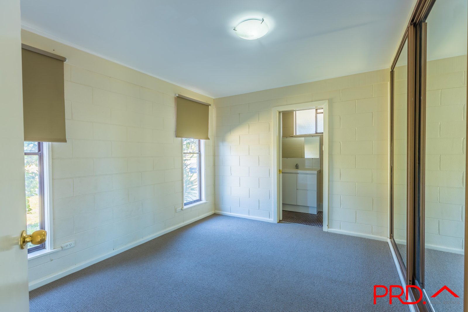 35 Waree Drive TAMWORTH 2