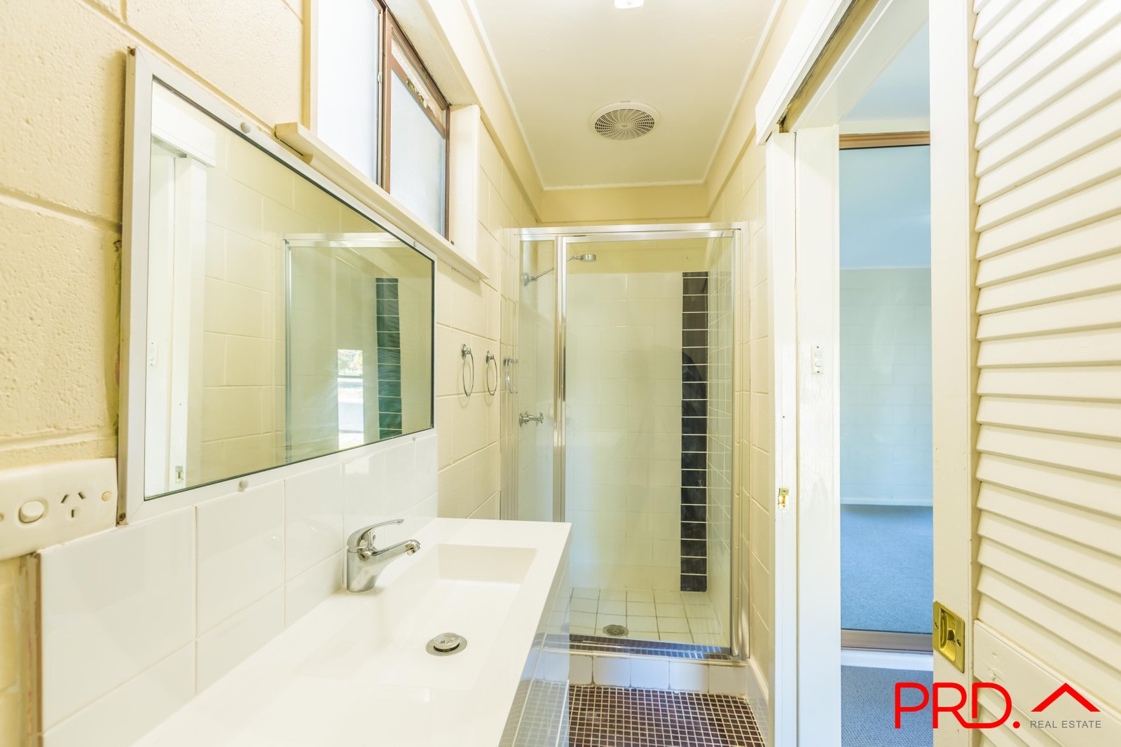 35 Waree Drive TAMWORTH 3