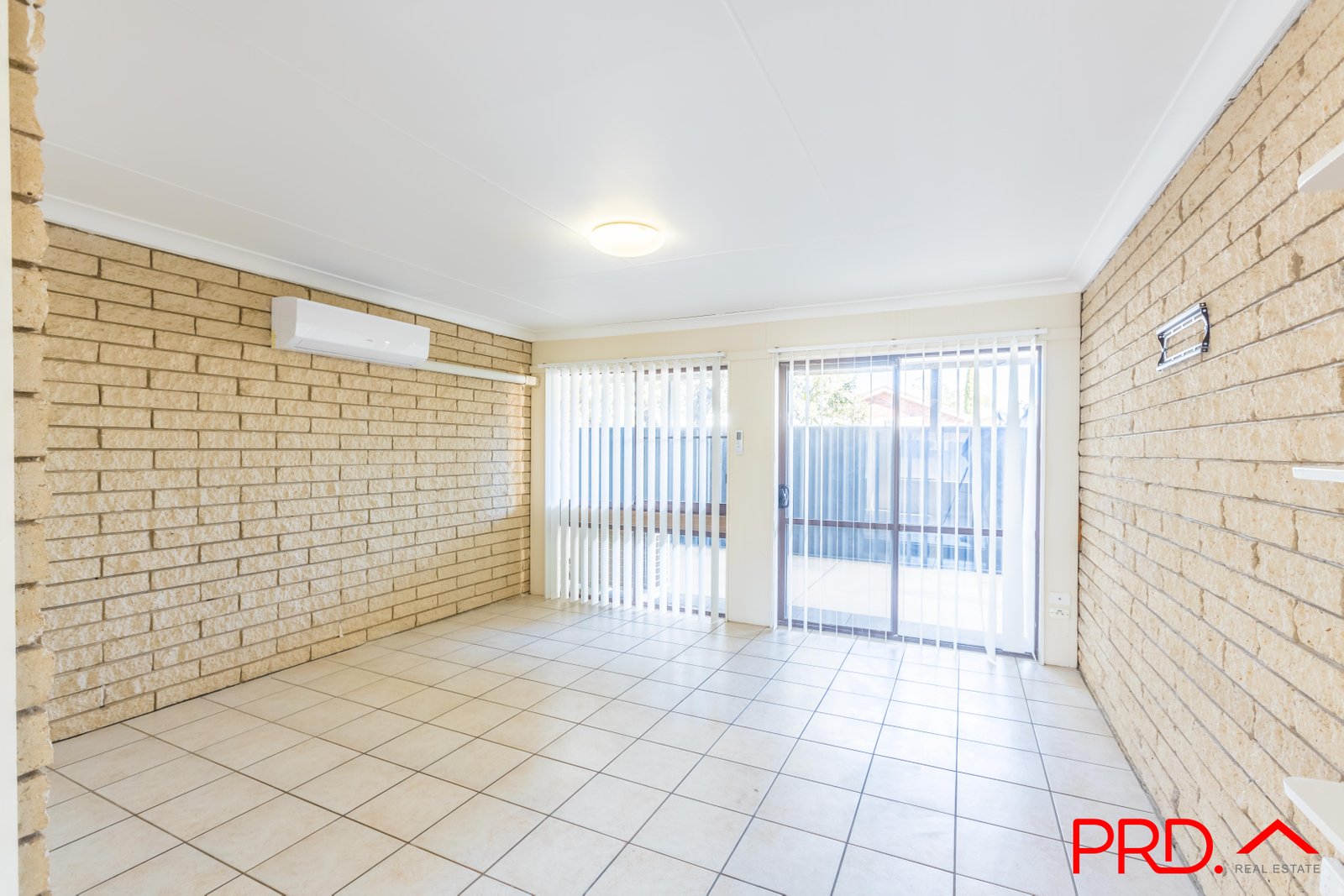 35 Waree Drive TAMWORTH 6