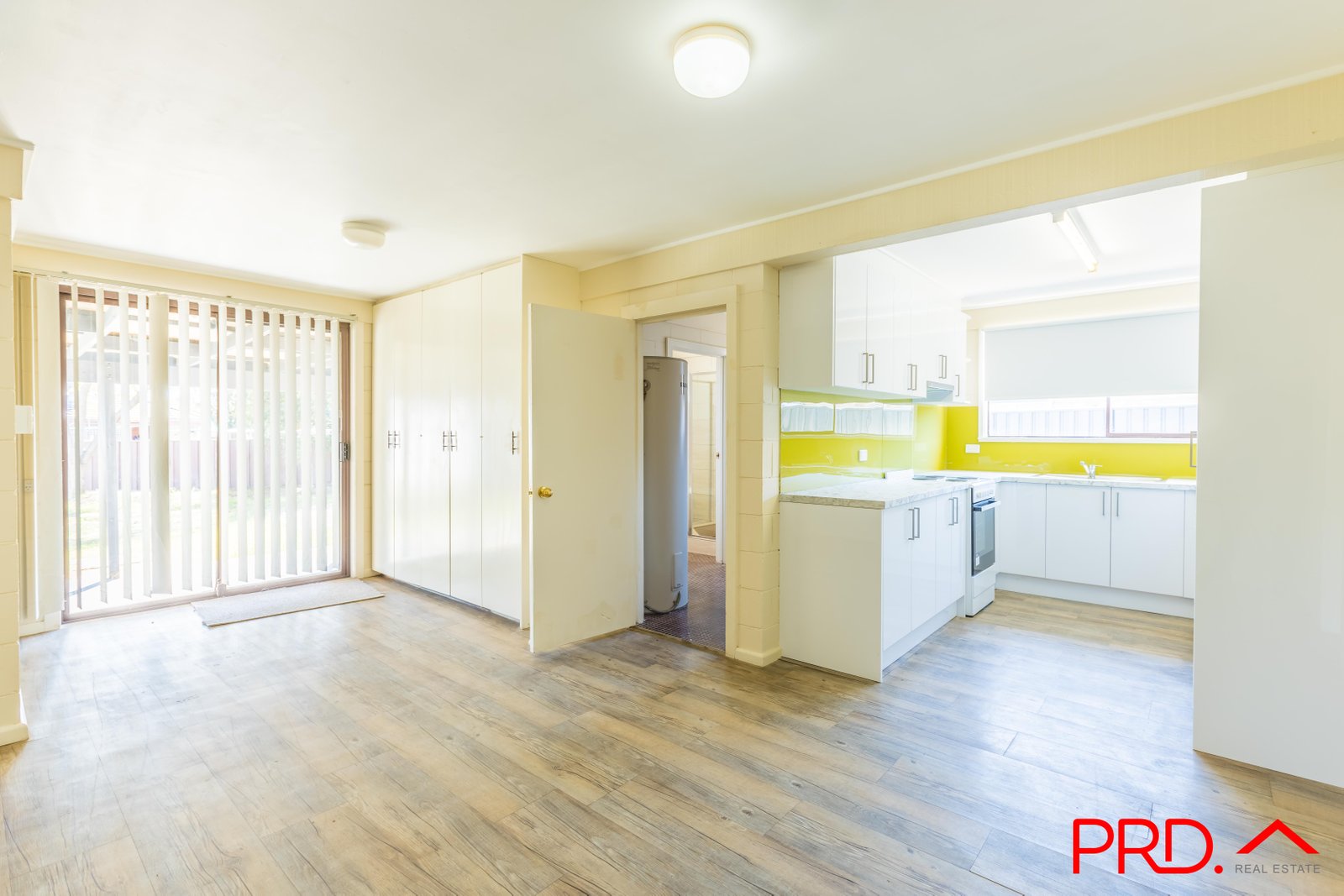 35 Waree Drive TAMWORTH 7