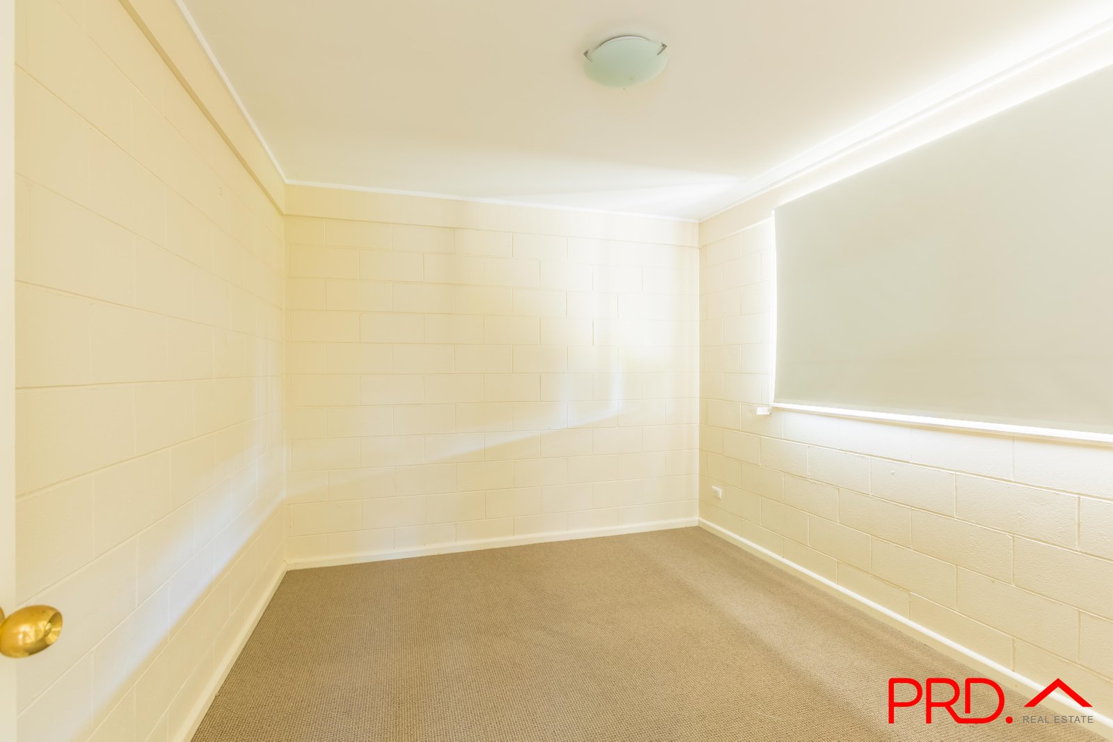 35 Waree Drive TAMWORTH 11