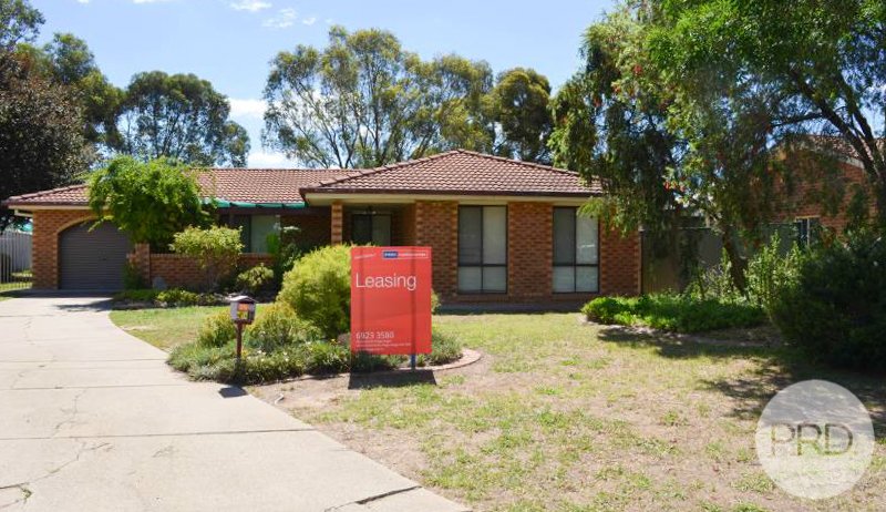 35 Warrambool Crescent GLENFIELD PARK 1