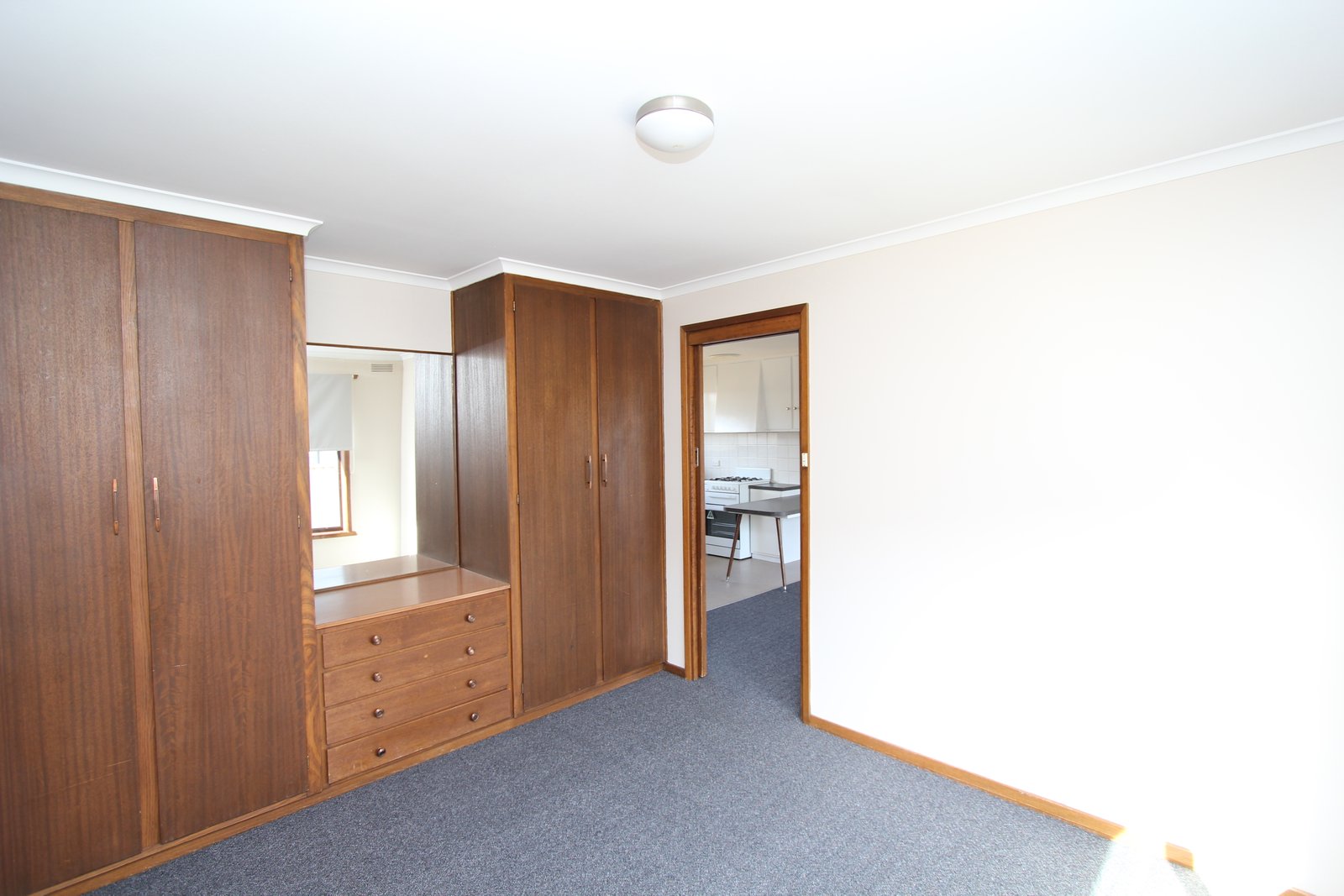 3/5 Whitta Street SEBASTOPOL 6