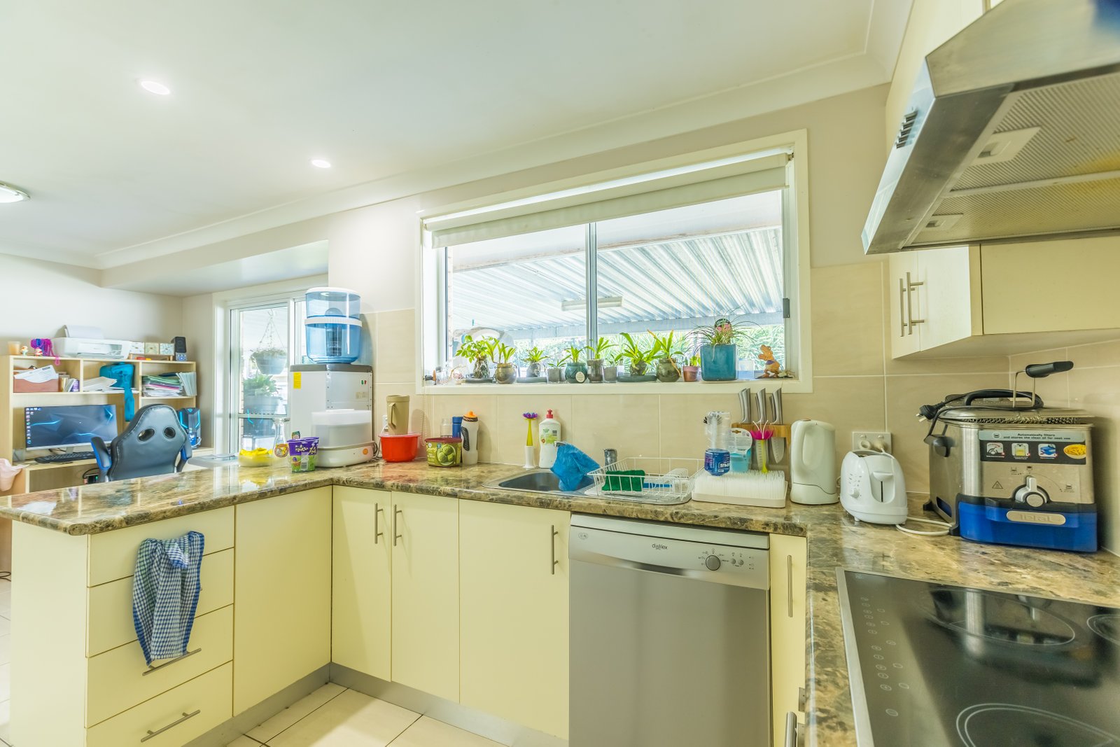35 Windhover Crescent TAMWORTH 6