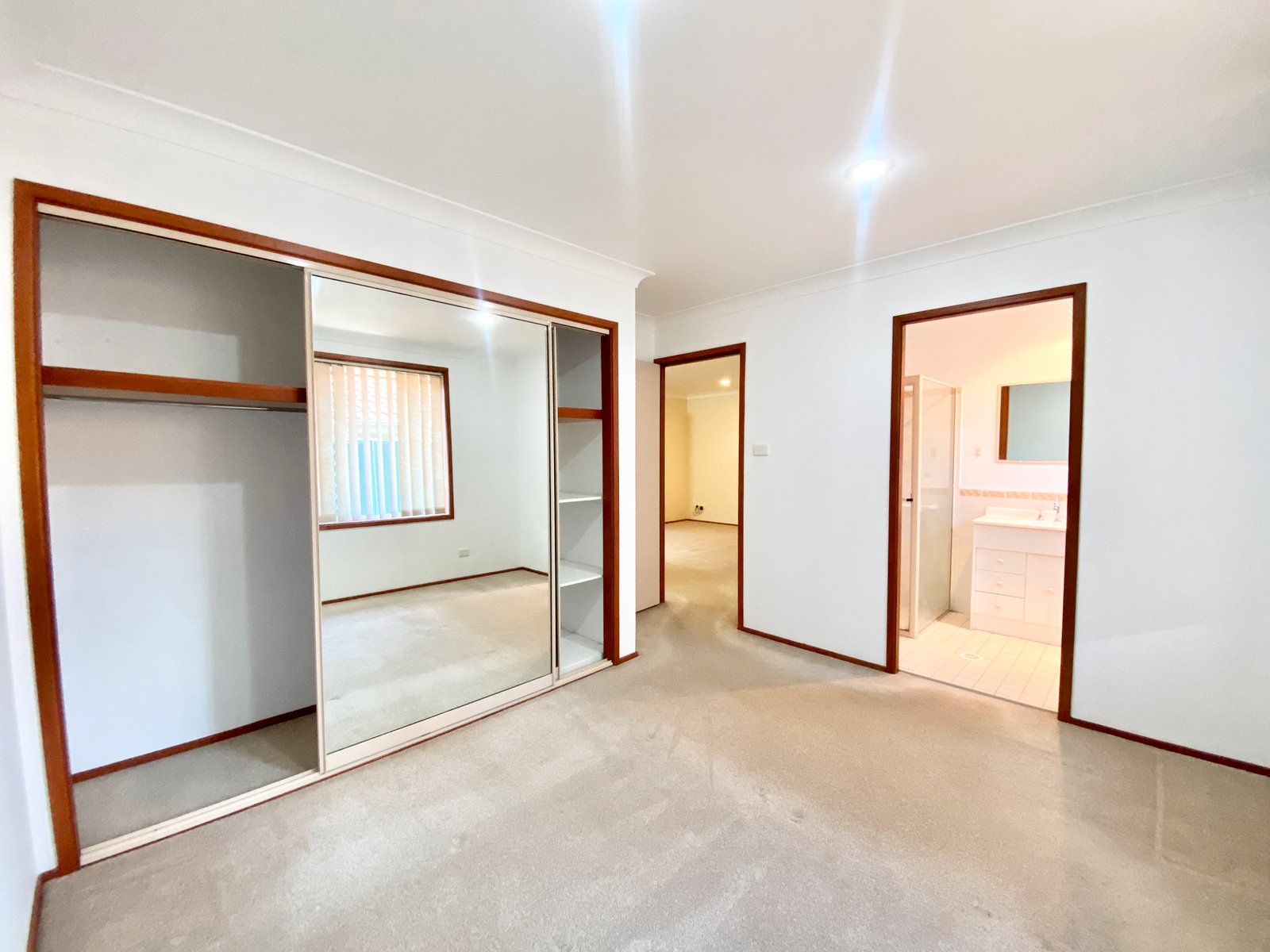 35 Windward Close CORLETTE 14