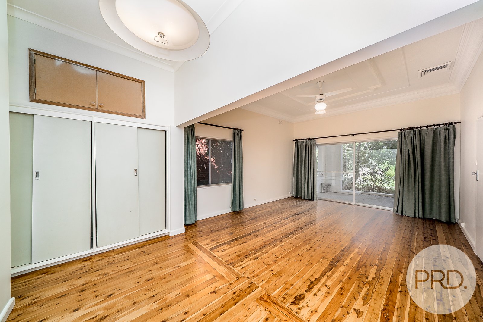 35 Wollundry Avenue WAGGA WAGGA 8