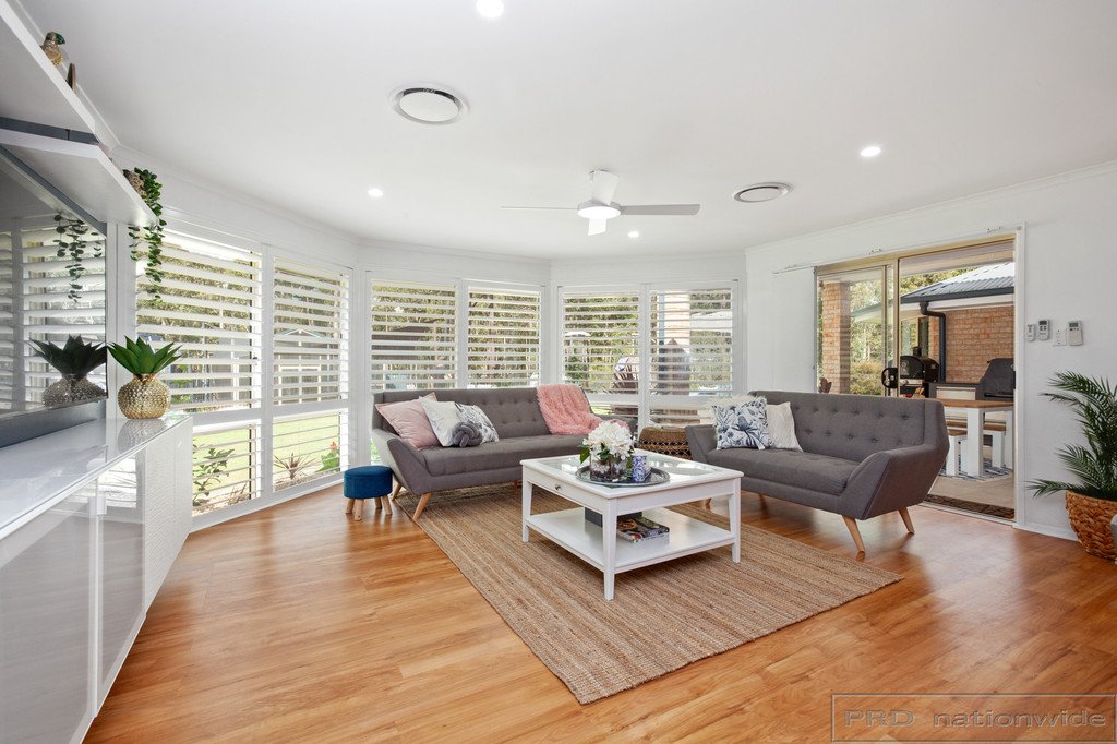 35 Woodlands Drive THORNTON 7