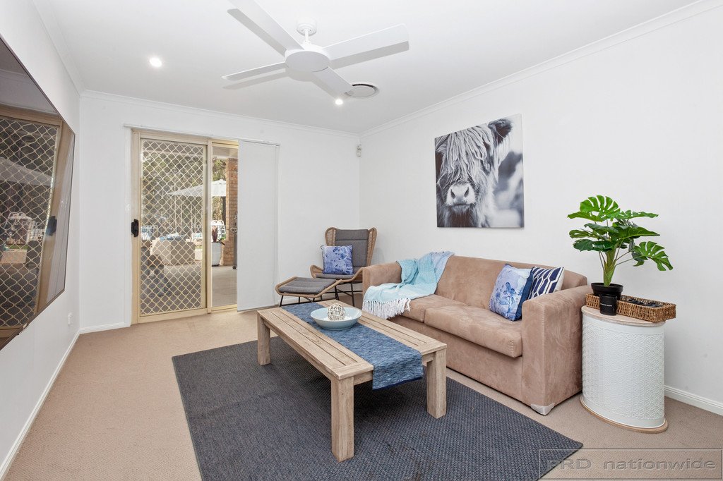 35 Woodlands Drive THORNTON 12