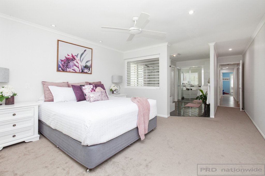 35 Woodlands Drive THORNTON 14