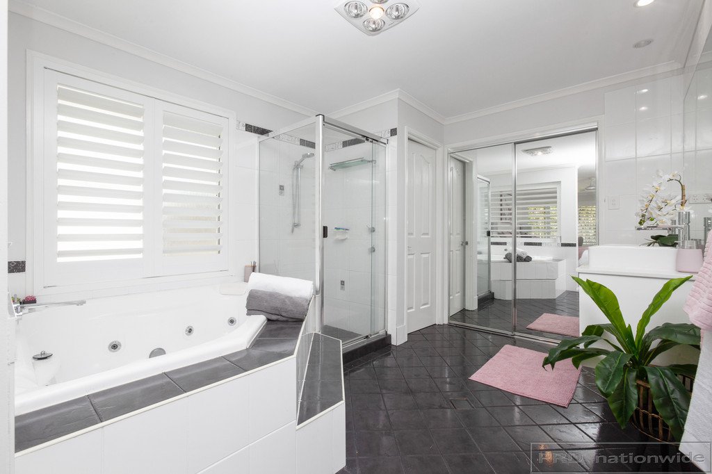 35 Woodlands Drive THORNTON 15