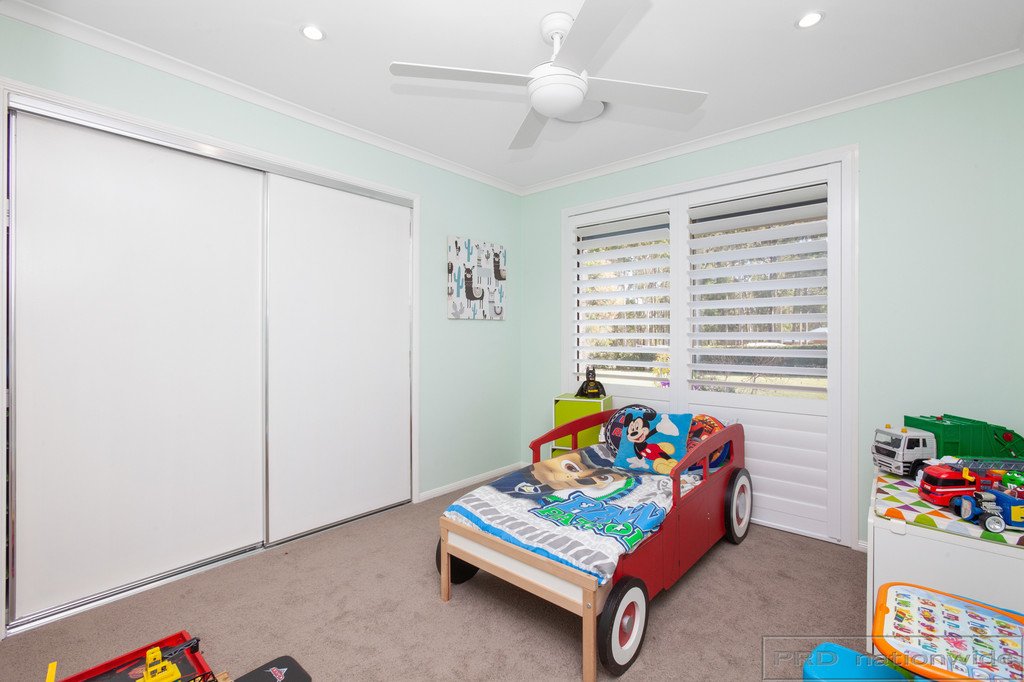 35 Woodlands Drive THORNTON 16