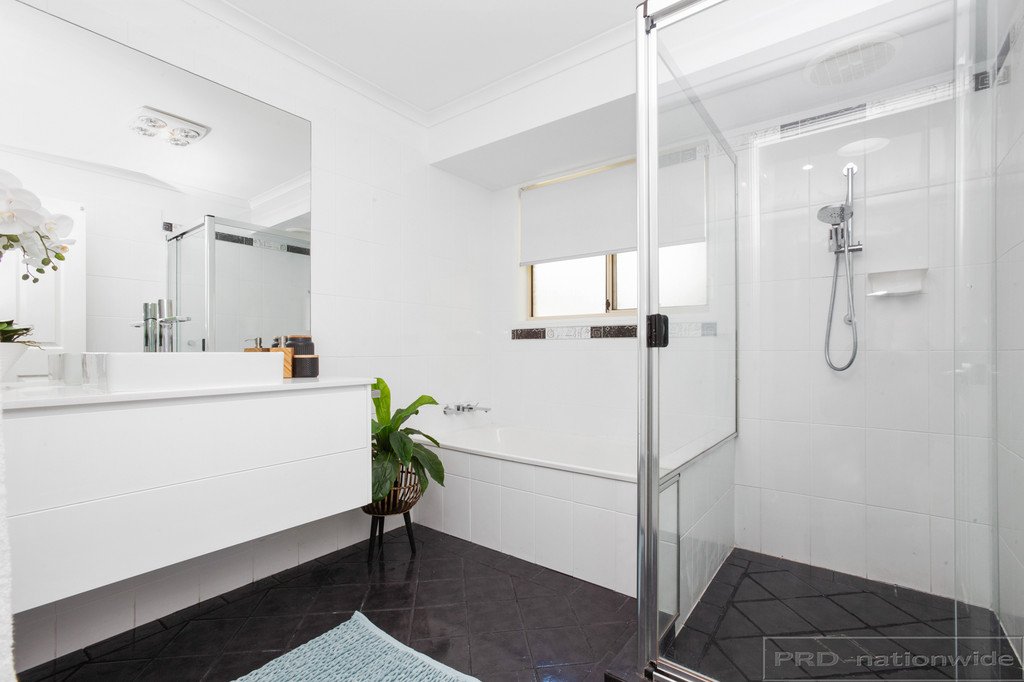 35 Woodlands Drive THORNTON 17