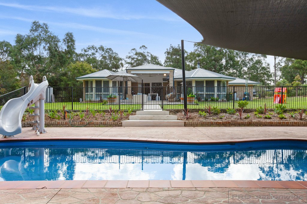 35 Woodlands Drive THORNTON 21