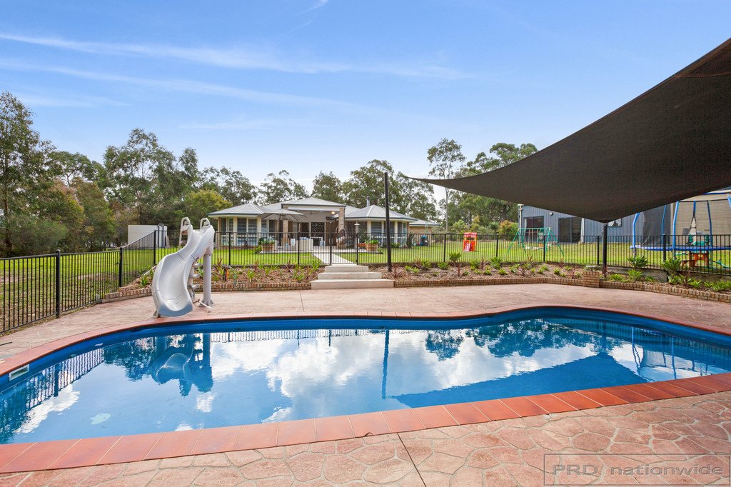 35 Woodlands Drive THORNTON 25