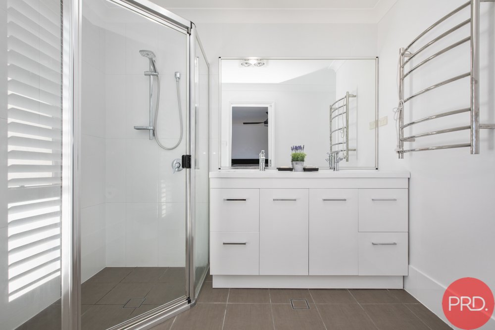 35 Yaldara Avenue THORNTON 27