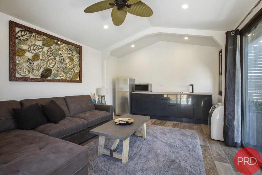 35 Yaldara Avenue THORNTON 31