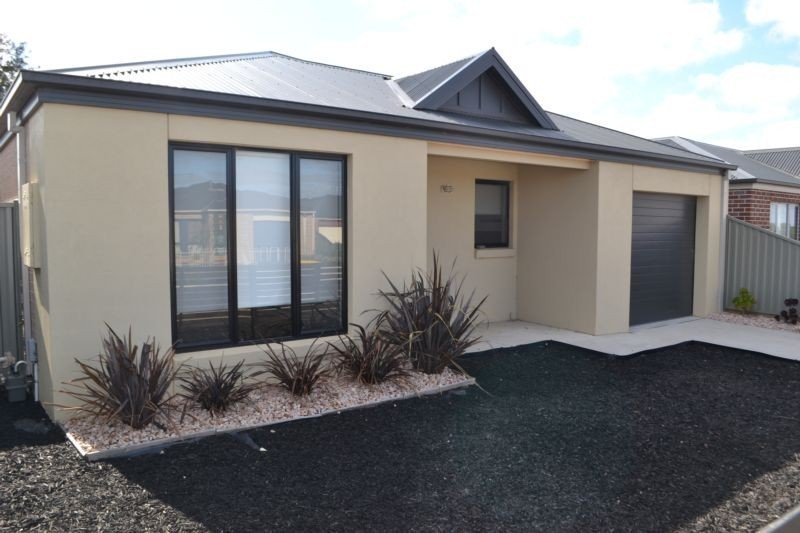 35 Yarra Park Drive SEBASTOPOL 1