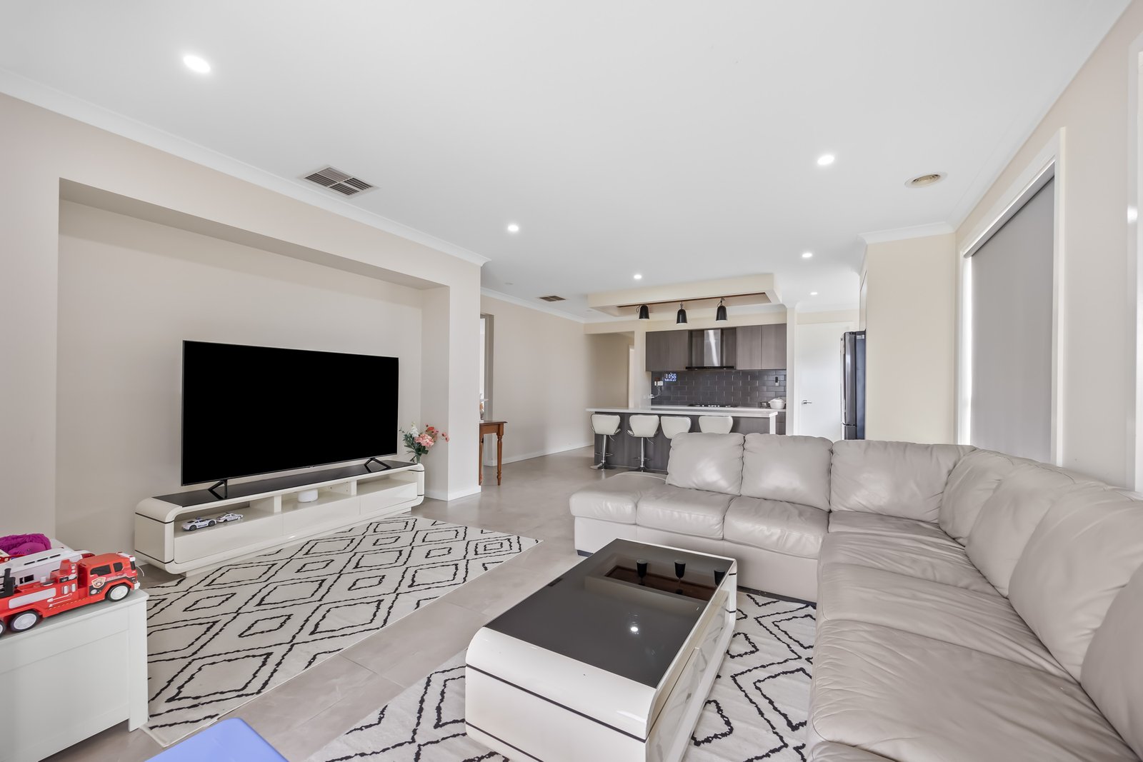 Gallery: 35 Yolanda Street