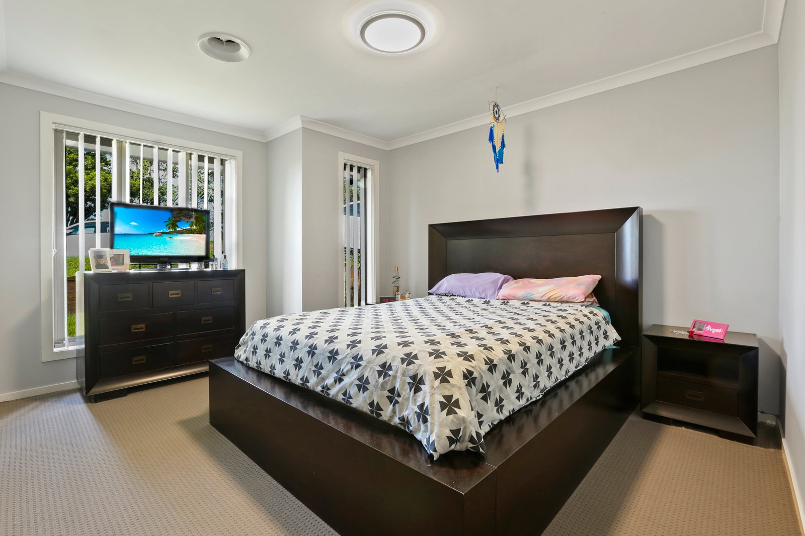 350 Bong Bong Road HORSLEY 4