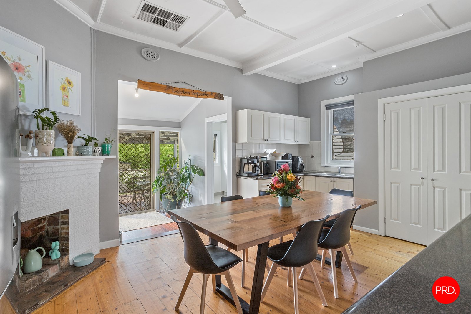 350 High Street GOLDEN SQUARE 8