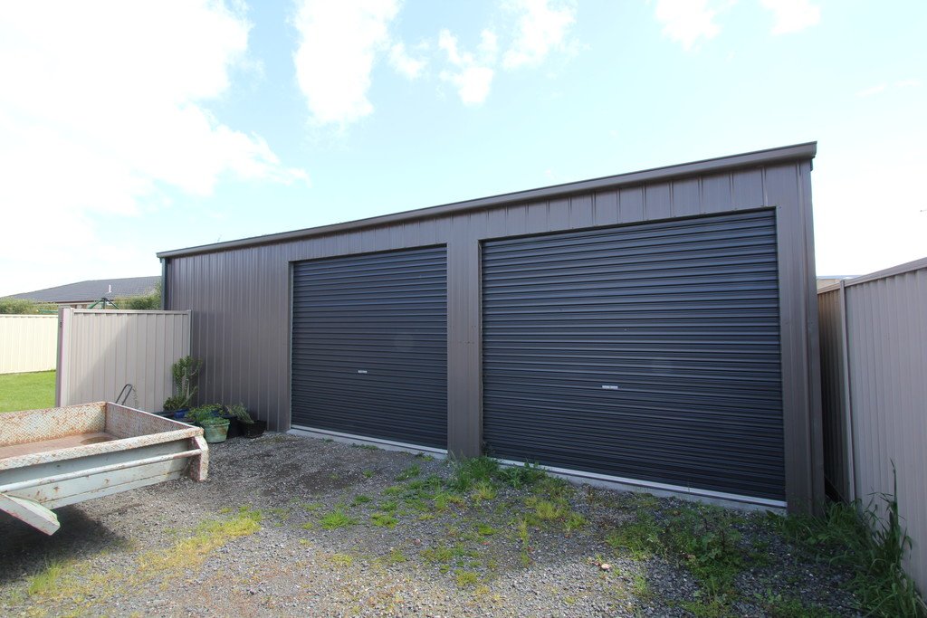 350 Vickers Street SEBASTOPOL 12