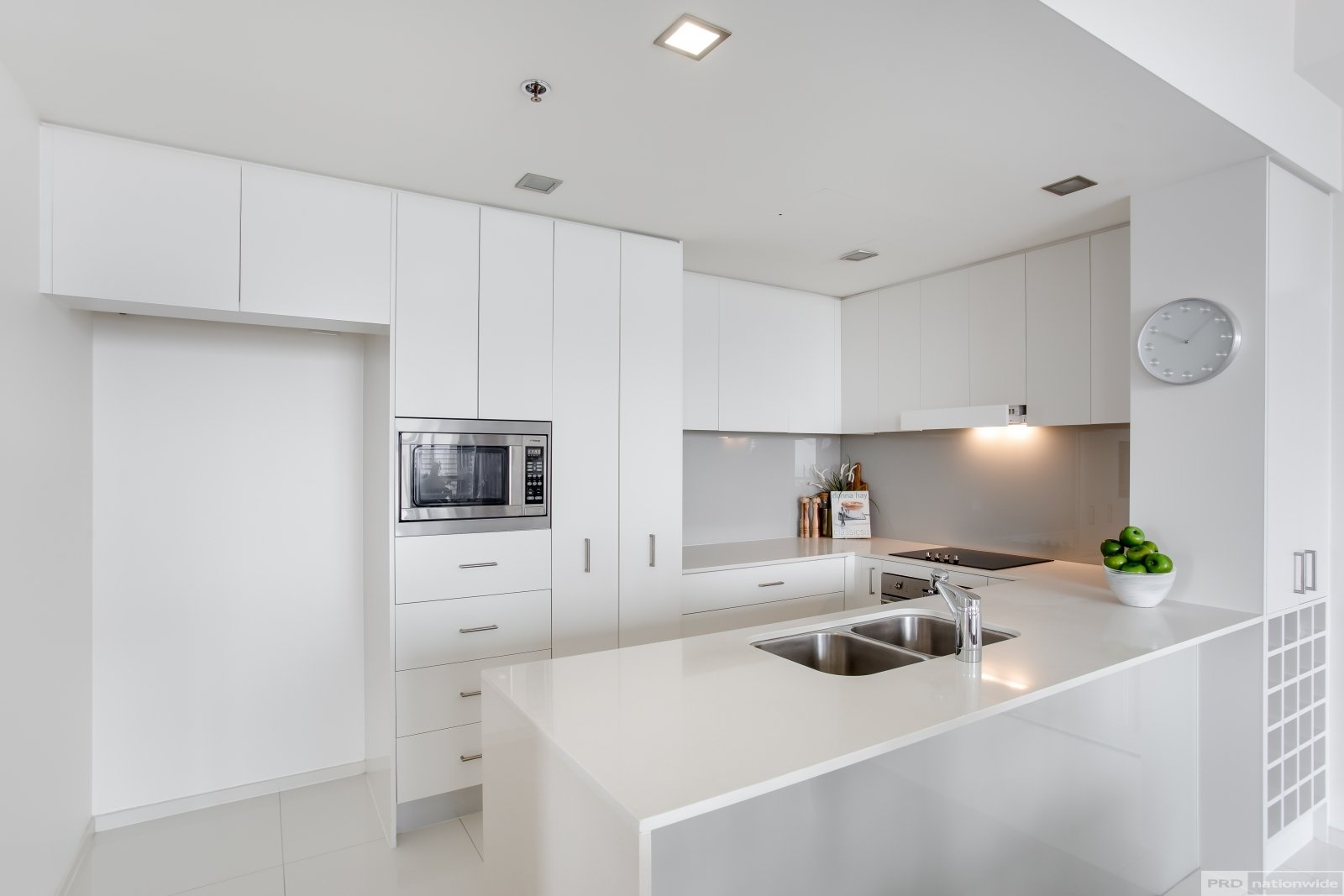 3502/34 Scarborough Street SOUTHPORT 9