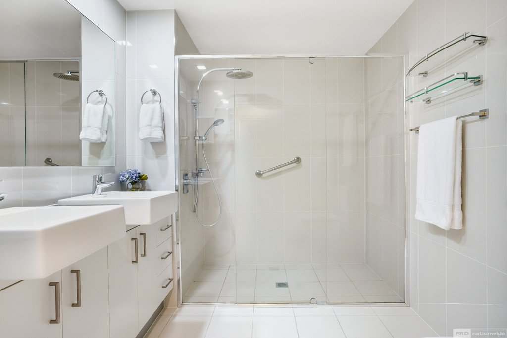 3502/34 Scarborough Street SOUTHPORT 11