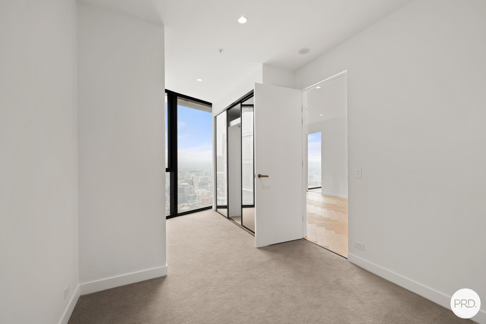 3507/63 La Trobe Street MELBOURNE 4