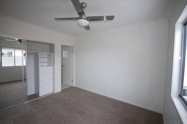 3/51 Hedley Avenue NUNDAH 4