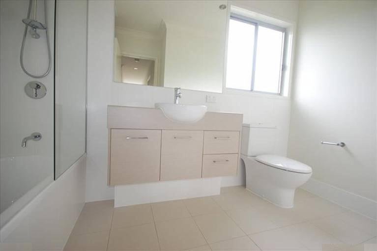 3/51 Hedley Avenue NUNDAH 6