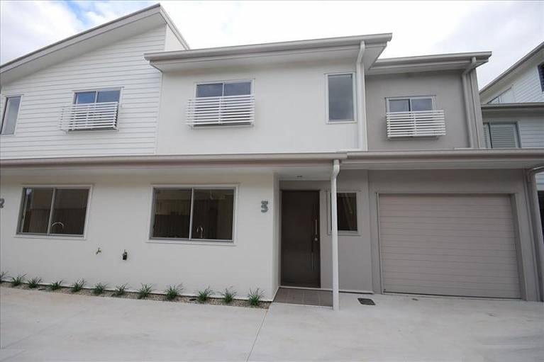 3/51 Hedley Avenue NUNDAH 11