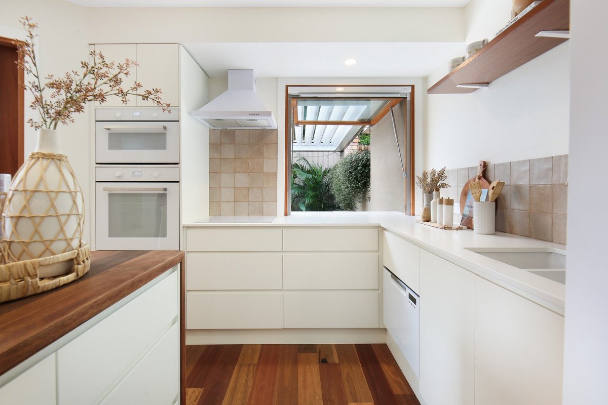 35/172 Barrier Reef Drive Mermaid Waters 9