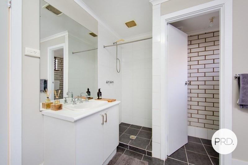 3/519 Schubach Street EAST ALBURY 13