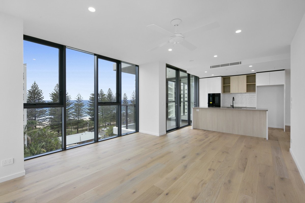 35/1969-1971 Gold Coast Highway Burleigh Heads 3