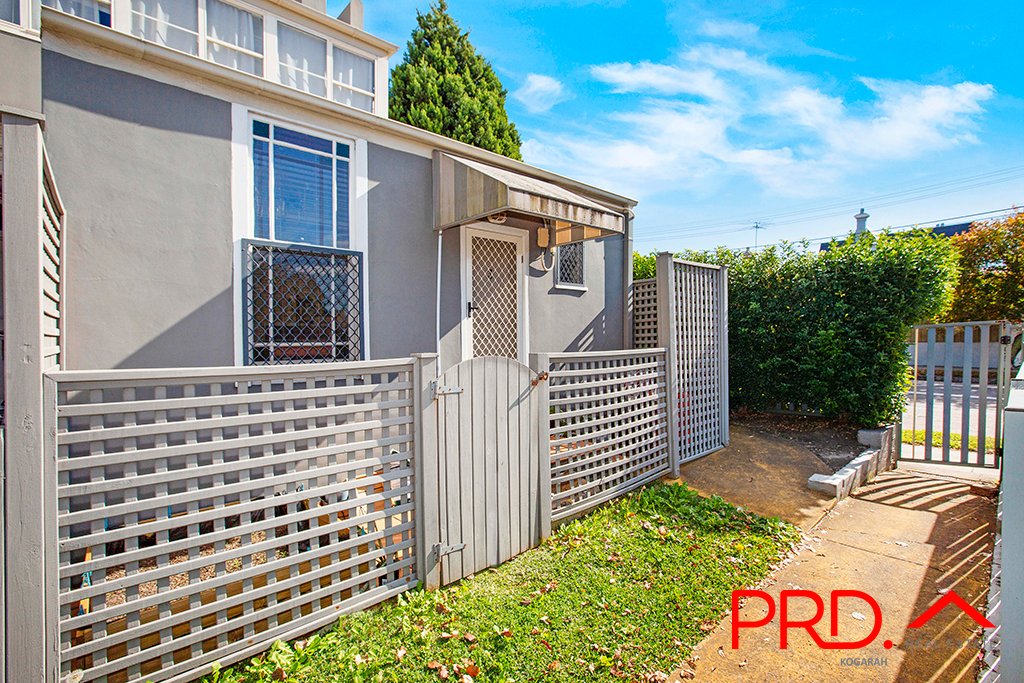 3/52 Livingstone Road PETERSHAM 4