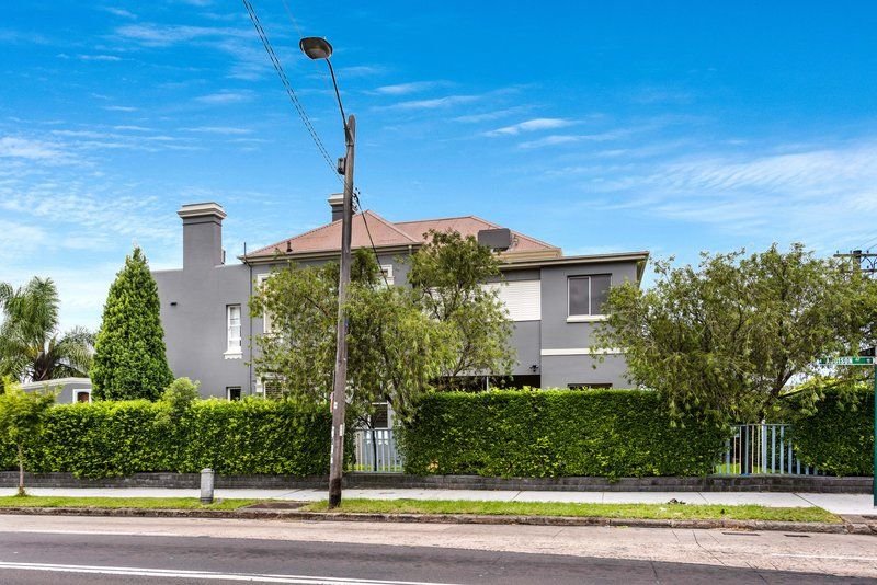 3/52 Livingstone Road PETERSHAM 6