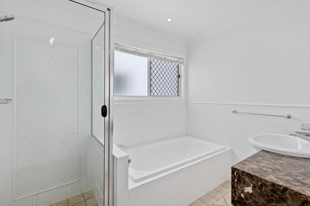 3/52 Marine Parade Miami 10