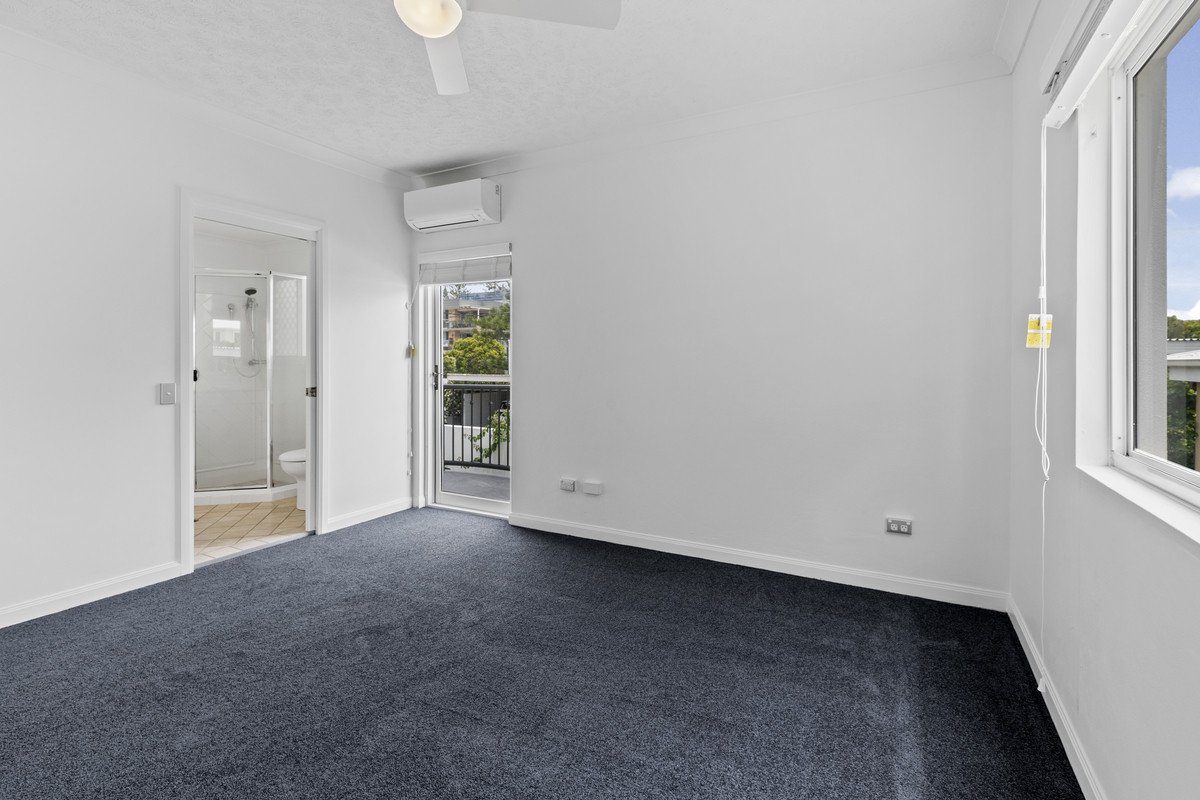 3/52 Marine Parade Miami 12