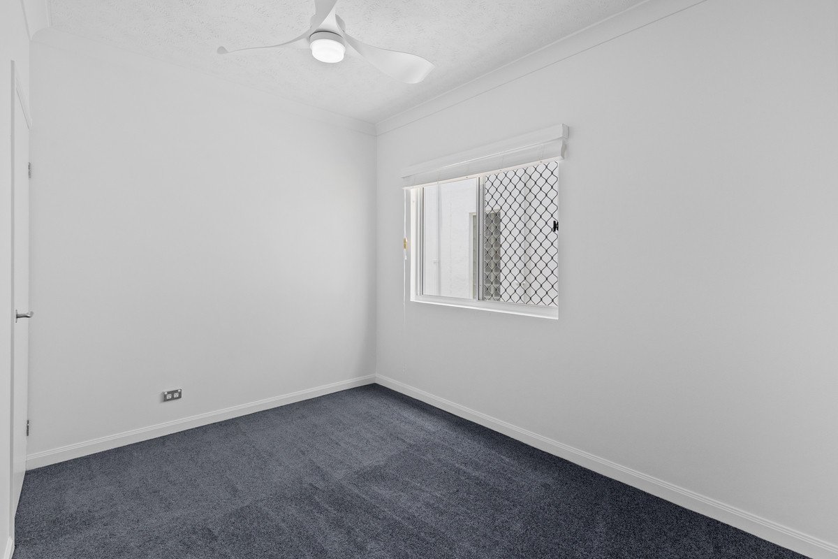 3/52 Marine Parade Miami 14