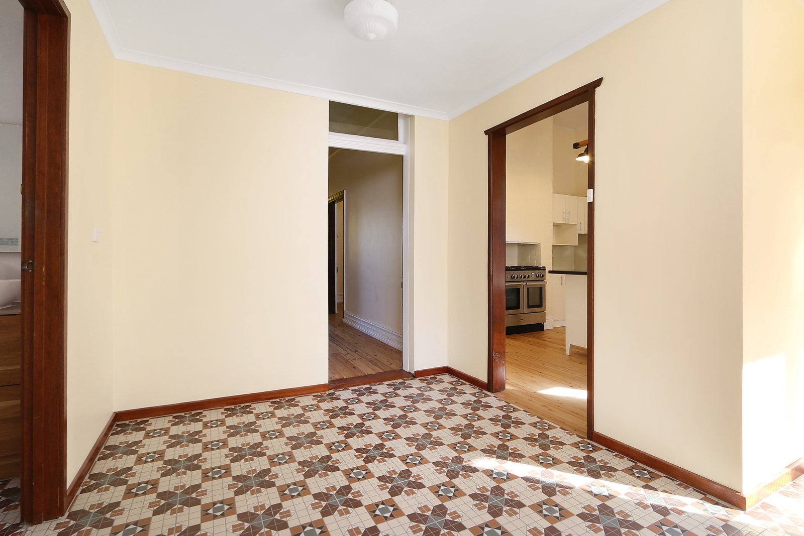 352 Wilson Street EAST ALBURY 5