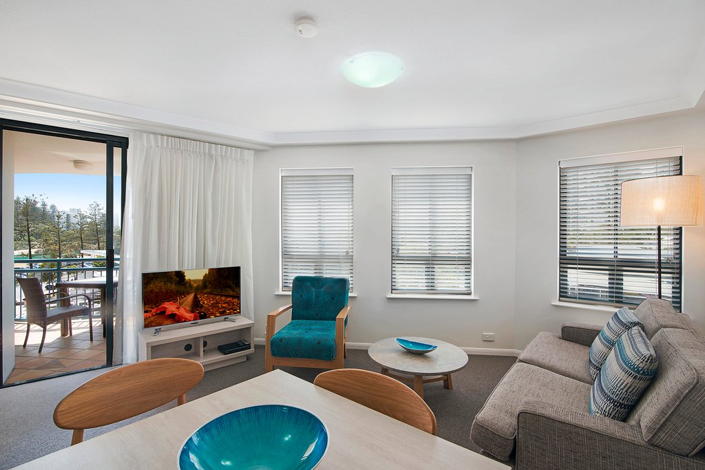 352/99 Griffith Street COOLANGATTA 6