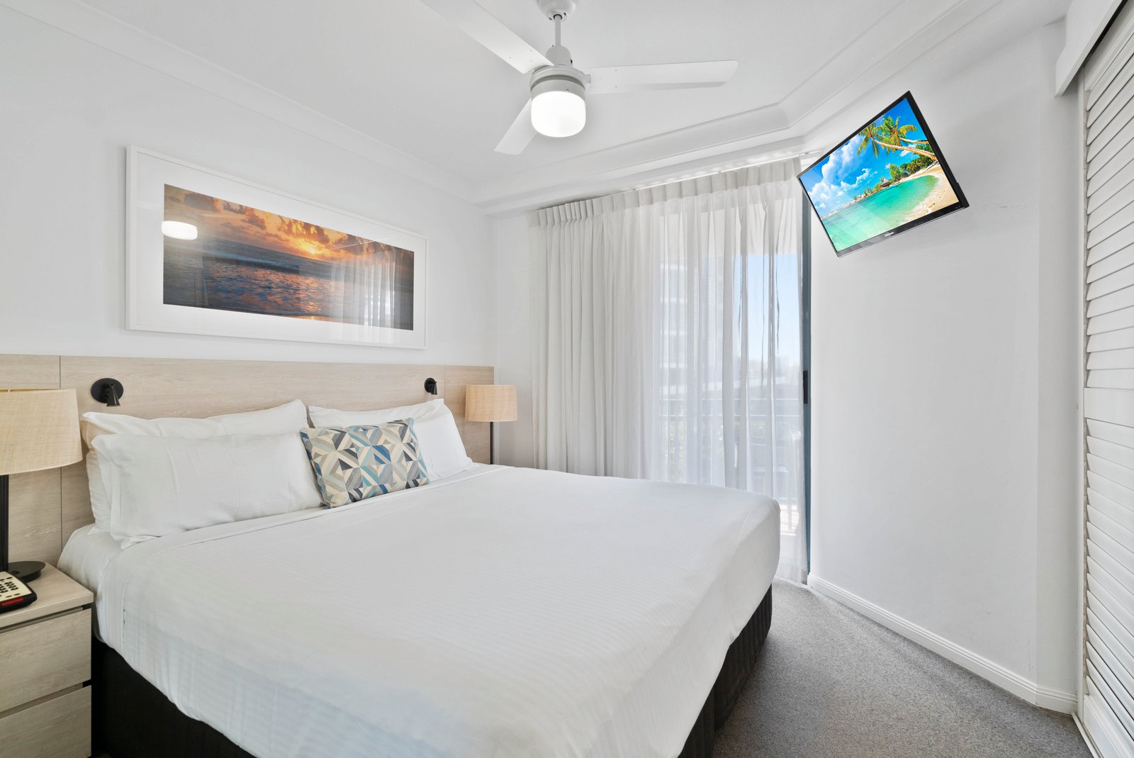 352/99 Griffith Street COOLANGATTA 7