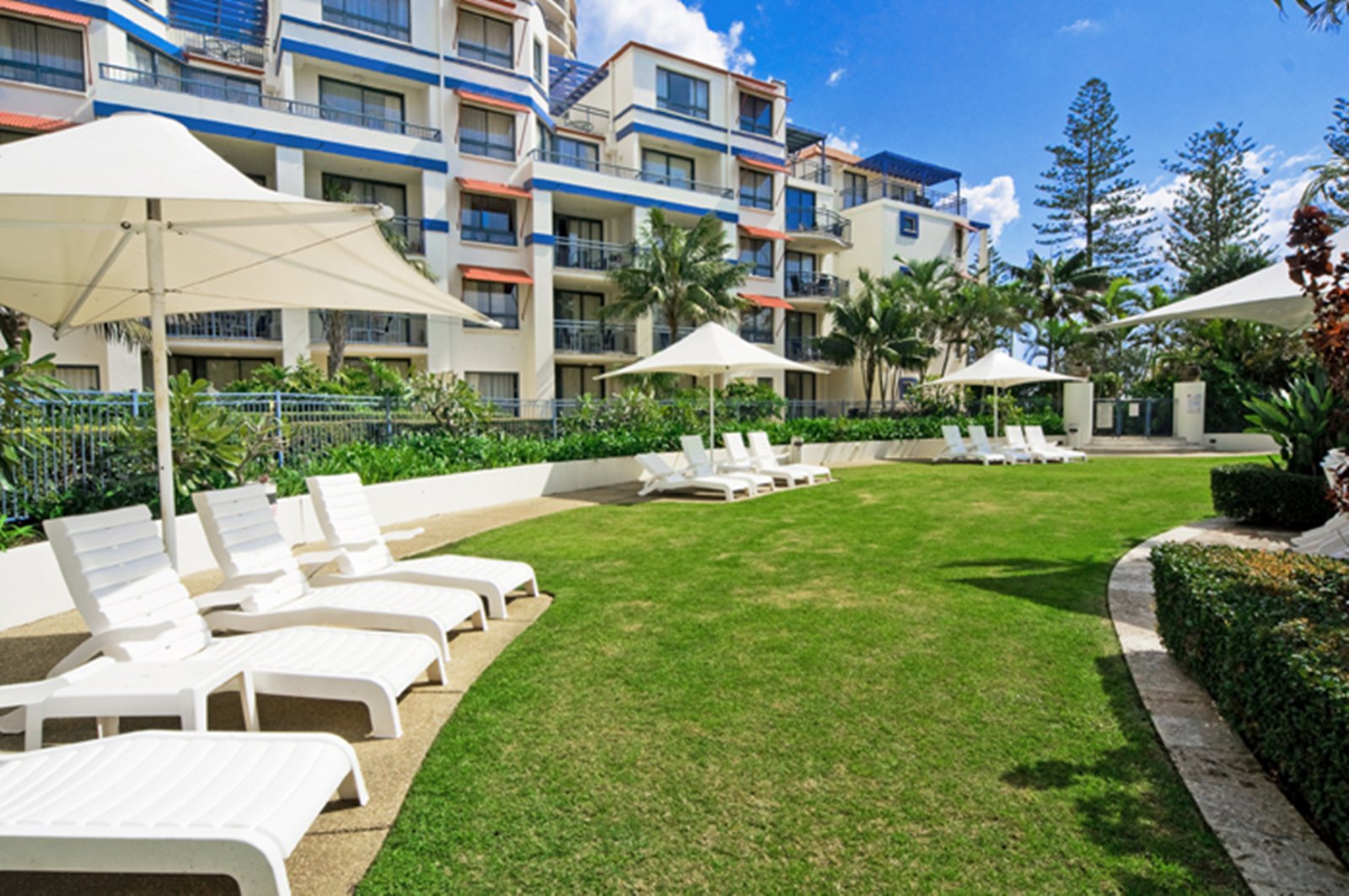 352/99 Griffith Street COOLANGATTA 12