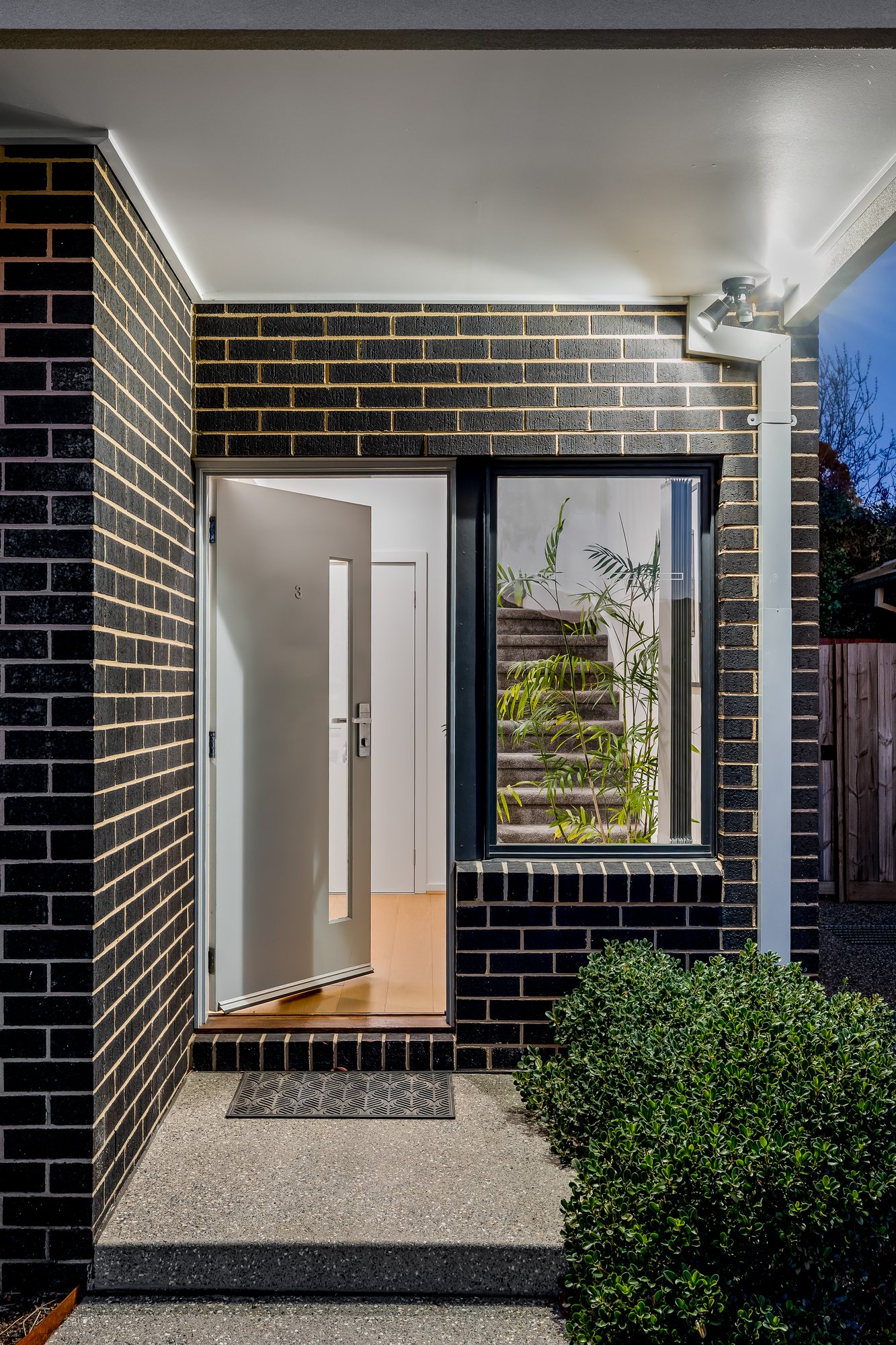 Real Estate and Property in 3/53 Outhwaite Road, Heidelberg Heights, VIC
