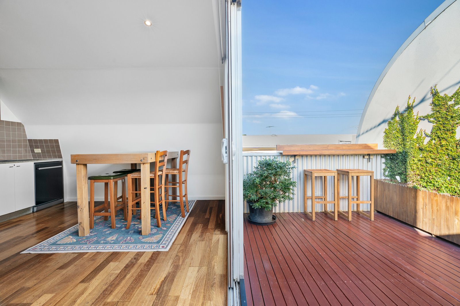 Gallery: 3/533 Highett Road